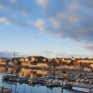 Sur Le Port De Plaisance - Face A La - Aparthotel